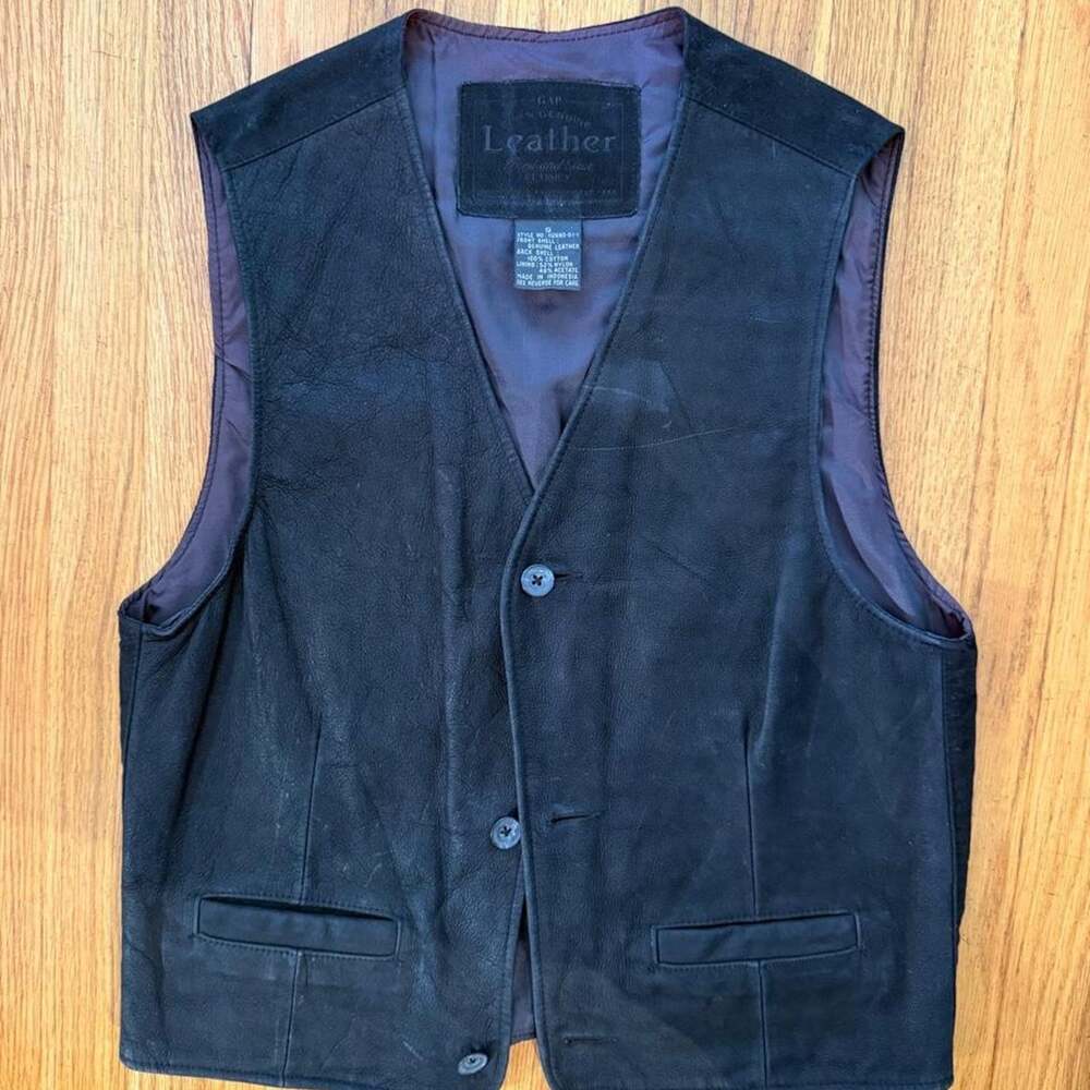 Vintage GAP leather vest (late 90’s) Size Medium